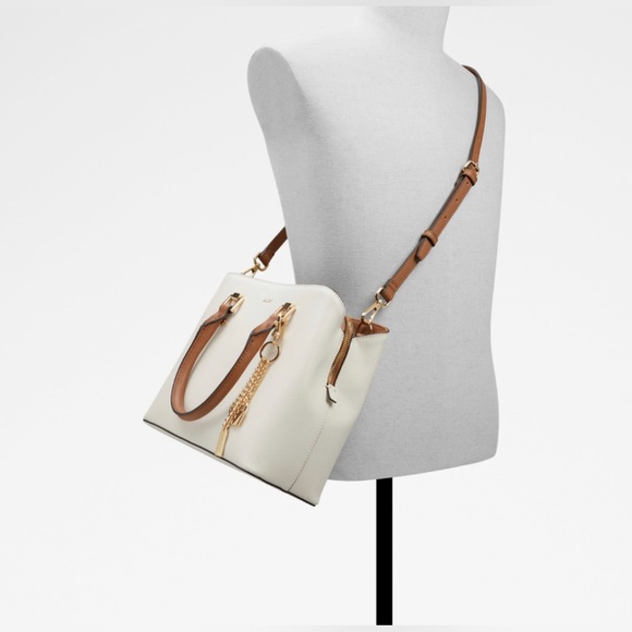 Aldo Handbag - Used about 2 times, just not my style - Picture 6 of 8